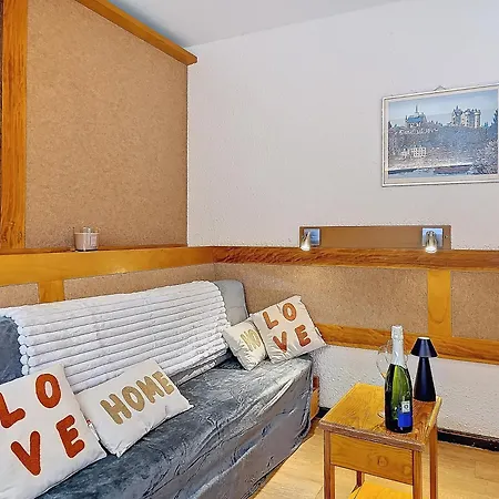 1650 - Amazing Ski-in Ski-out Flat 3s03 Courchevel