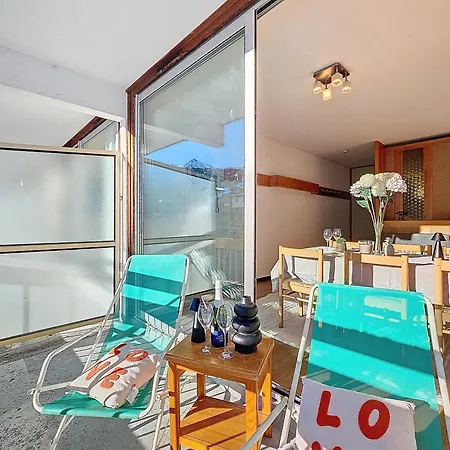 1650 - Amazing Ski-in Ski-out Flat 3s03 Courchevel